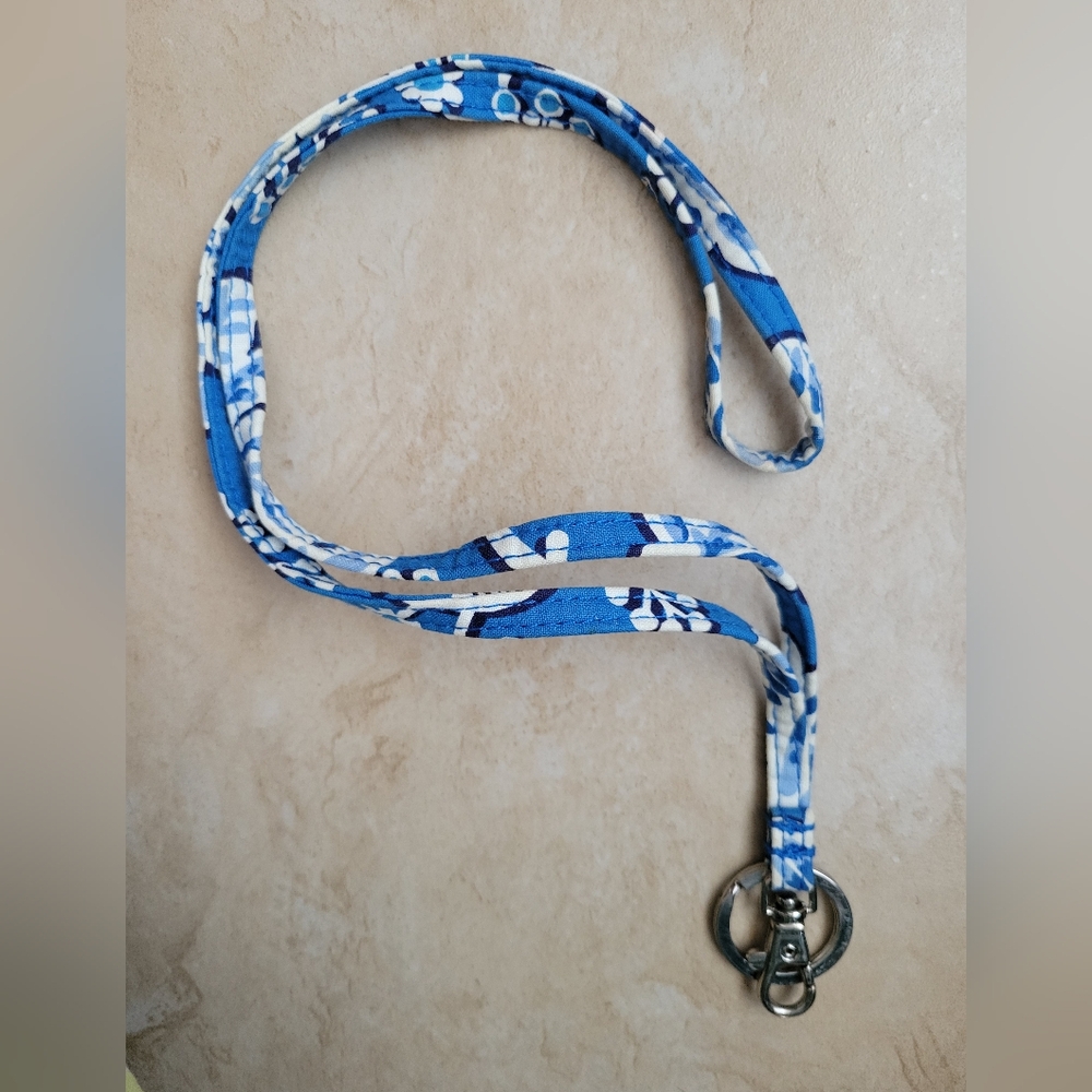 Vera Bradley lanyard - Picture 2 of 4